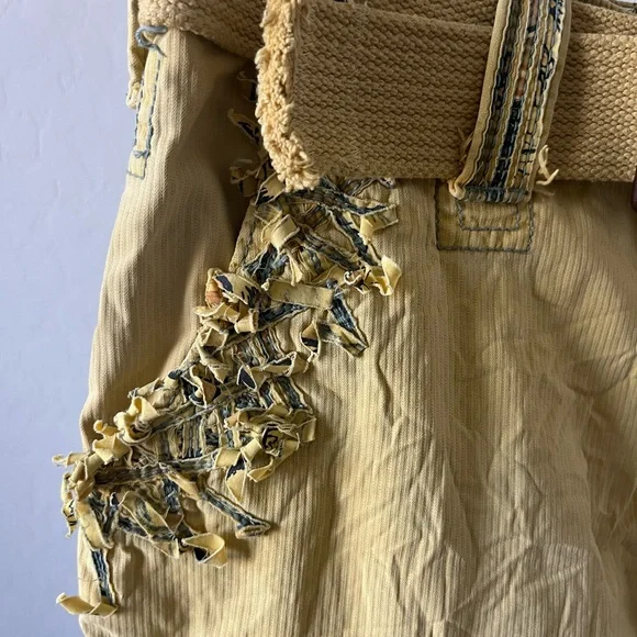 Tan Cargo Men’s Shorts with Belt - Picture 3 of 9